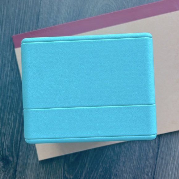 Tiffany bracelet storage box. - Picture 9 of 10